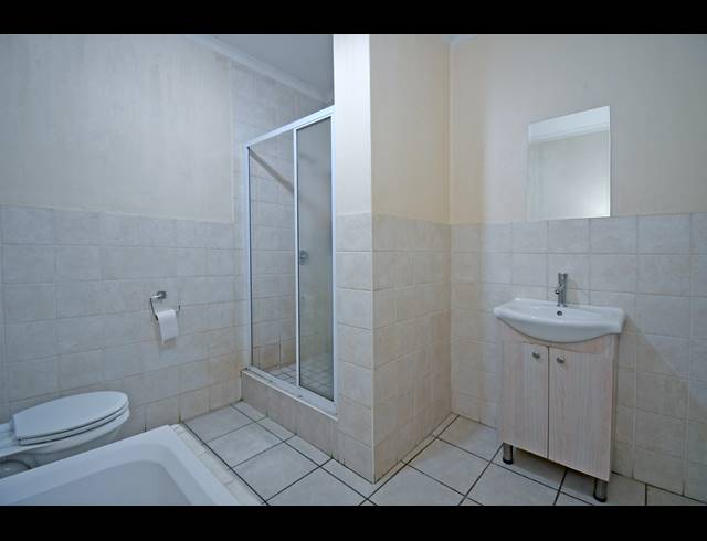 2 BEDROOM TOWNHOUSE FOR SALE IN NORTH RIDING